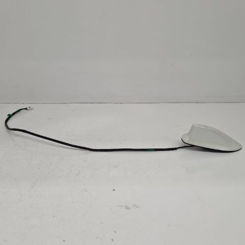 TOYOTA AURIS MK2 FL (AU8) 2017 GPS ANTENNA ASSEMBLY WHITE PEARL 070