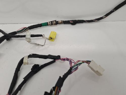 TOYOTA HI-LUX H2L 2016-2020 PICK-UP LEFT FRONT DOOR WIRING LOOM