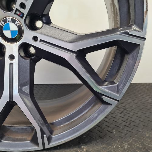 BMW X5 G05 2019 9.5jx21" 5 Spoke Alloy Wheel Night Gold Front