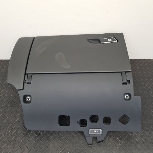 Audi A8 Mk3 Fl (4h) (d4) 2015 Glove Box