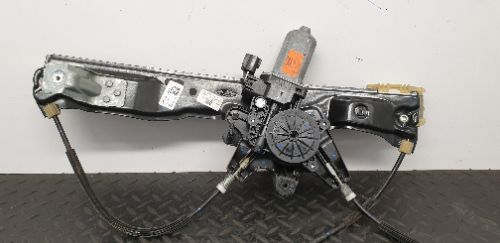 Ford Focus MK3 (C346) 2012 Hatch Right Front Window Regulator & Motor