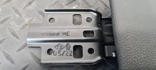Renault Clio MK5 (Ph1) (XJA) 2022 Centre Console Arm Rest Black