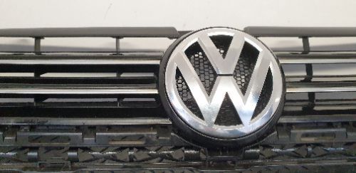 VW Touran 1T3 2011 Front Radiator Grille Black Chrome Moulding