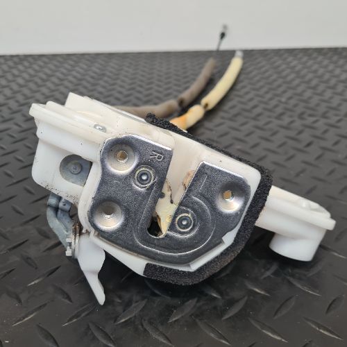 Mazda 3 MK3 2017 Genuine Right Front Door Lock